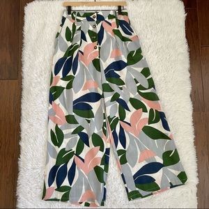 LOVE & HONEY High Waist Floral Cropped Pants
